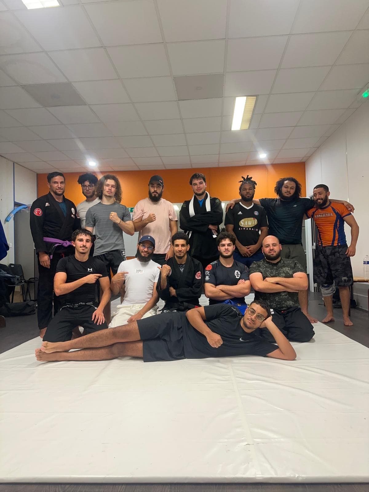 Les adhérents du club réunis sur le tatami